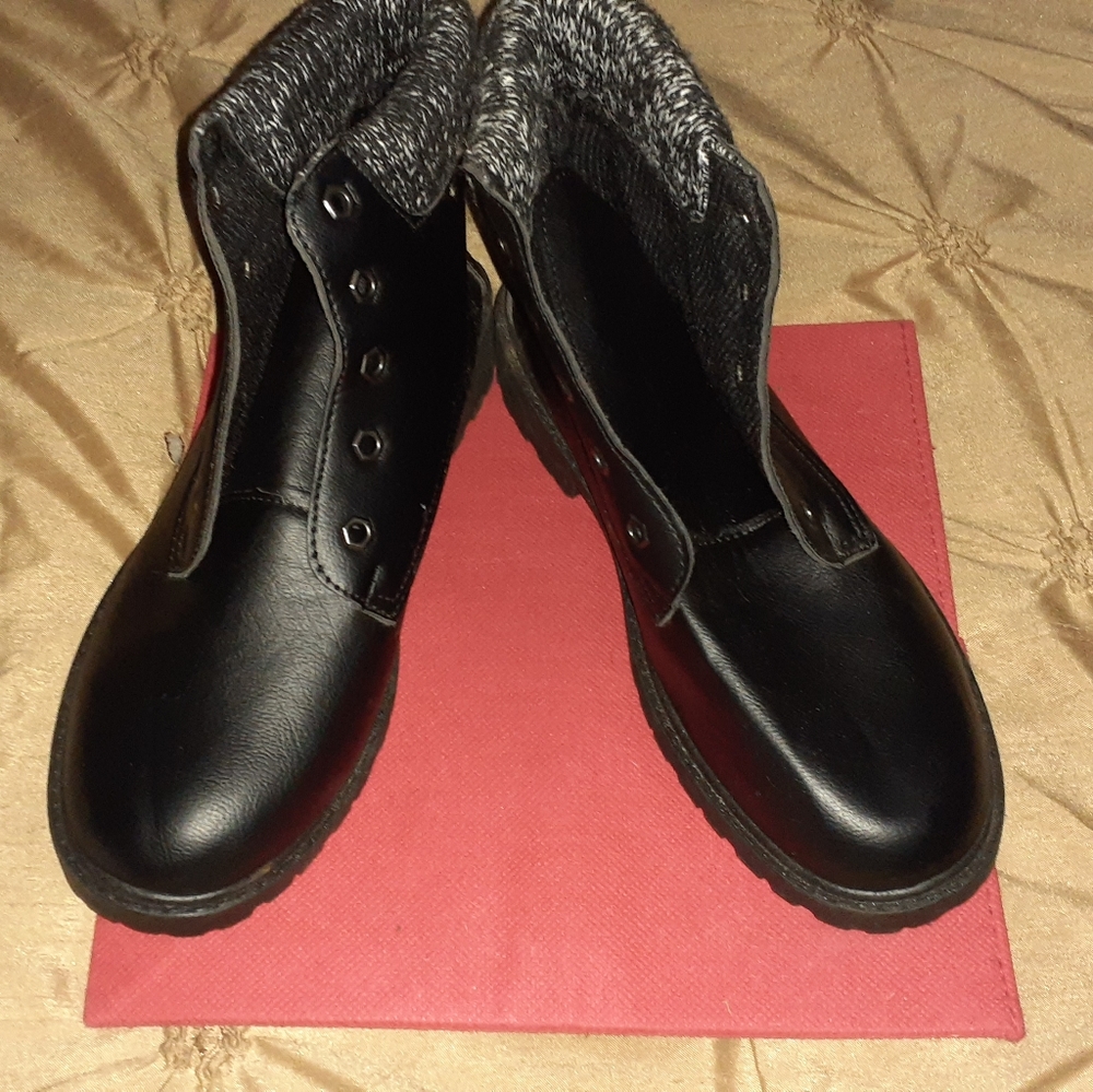 Brand new black boats